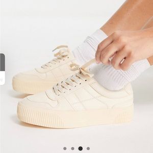 ASOS DESIGN Duet flatform lace up sneakers in beige drench